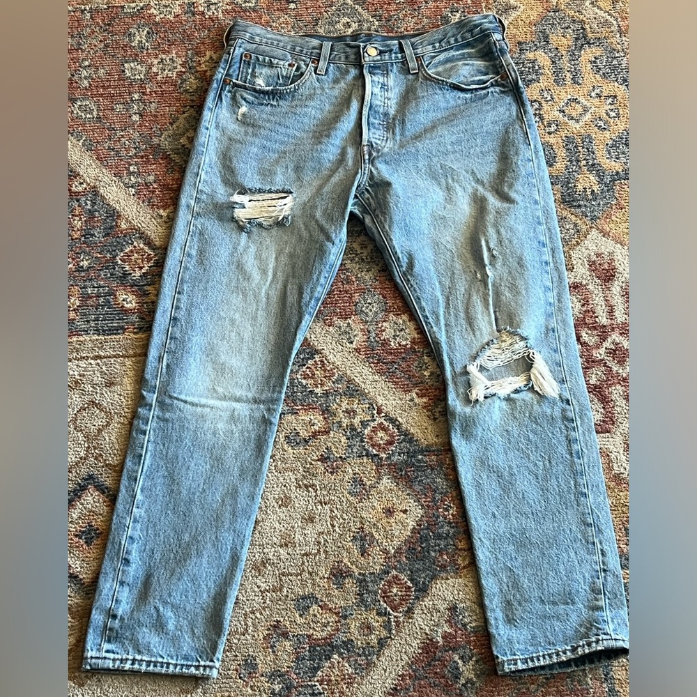 SOLD! Levi’s 501 Skinnies